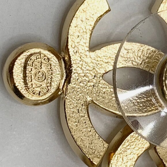Authentic Chanel CC Earrings With Crystals Gold Hardware Brand New In Box - Picture 5 of 6